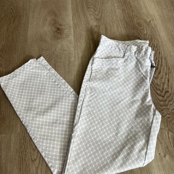 Gap Slim City Cropped Khakis - Picture 7 of 12